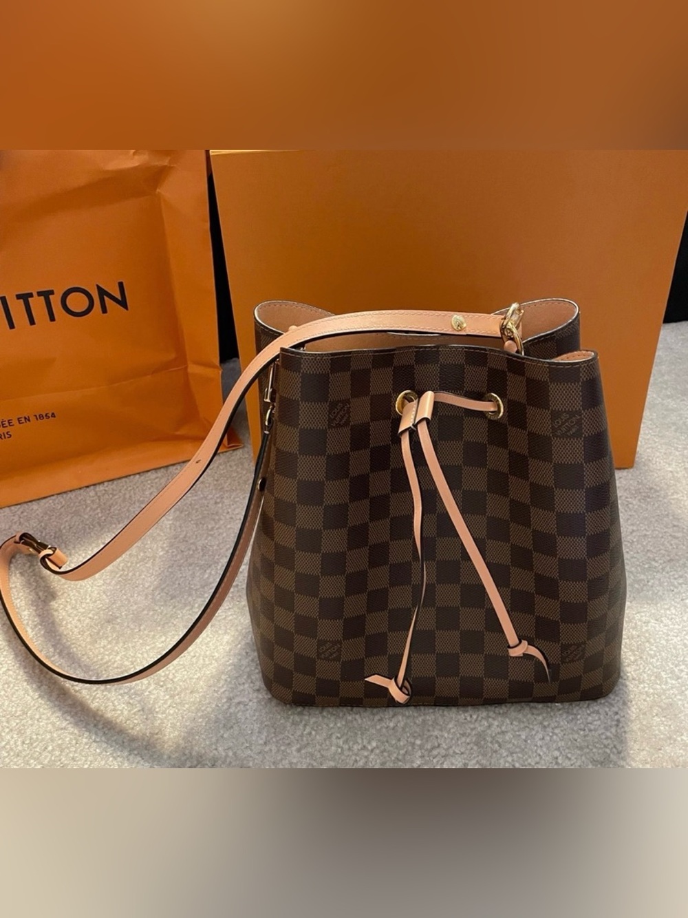 Louis Vuitton Néonoé MM Damier Ebene Venus Bucket Bag